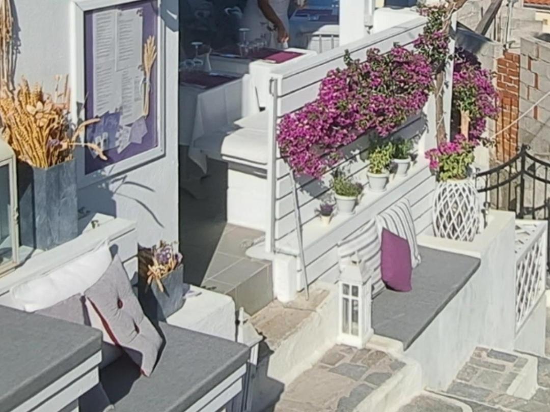 Final Step Apartment Skiathos Town Bagian luar foto